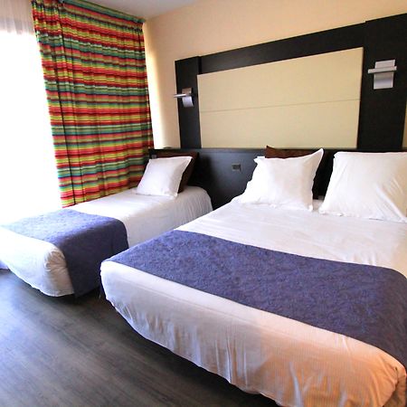 The Originals City, Hotel Galaxie, Nice Aeroport Saint-Laurent-du-Var Exteriör bild