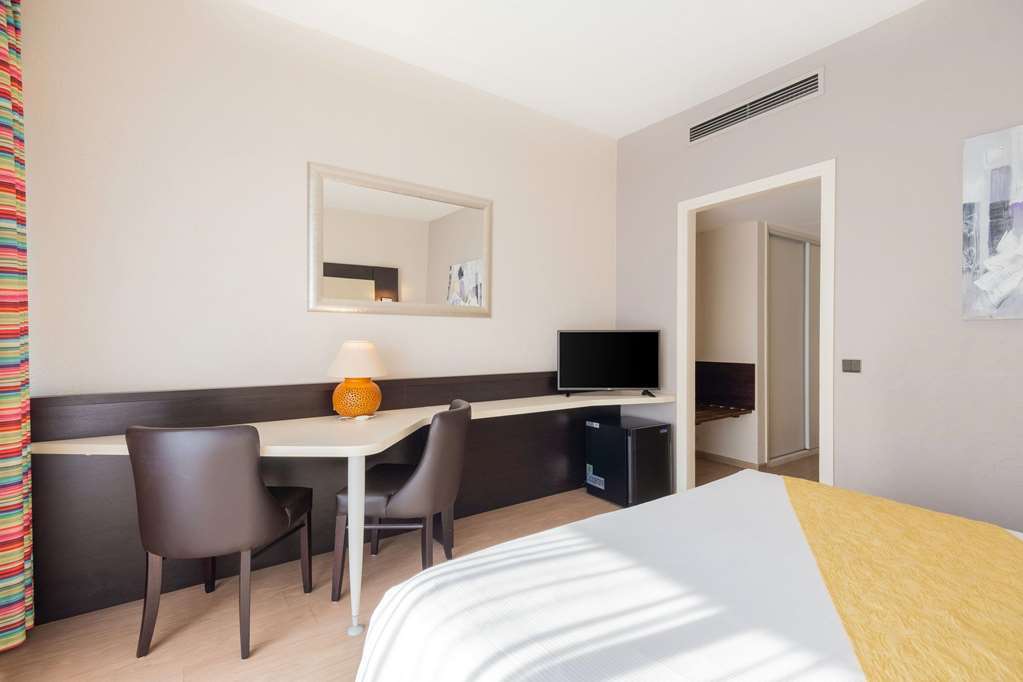 The Originals City, Hotel Galaxie, Nice Aeroport Saint-Laurent-du-Var Rum bild